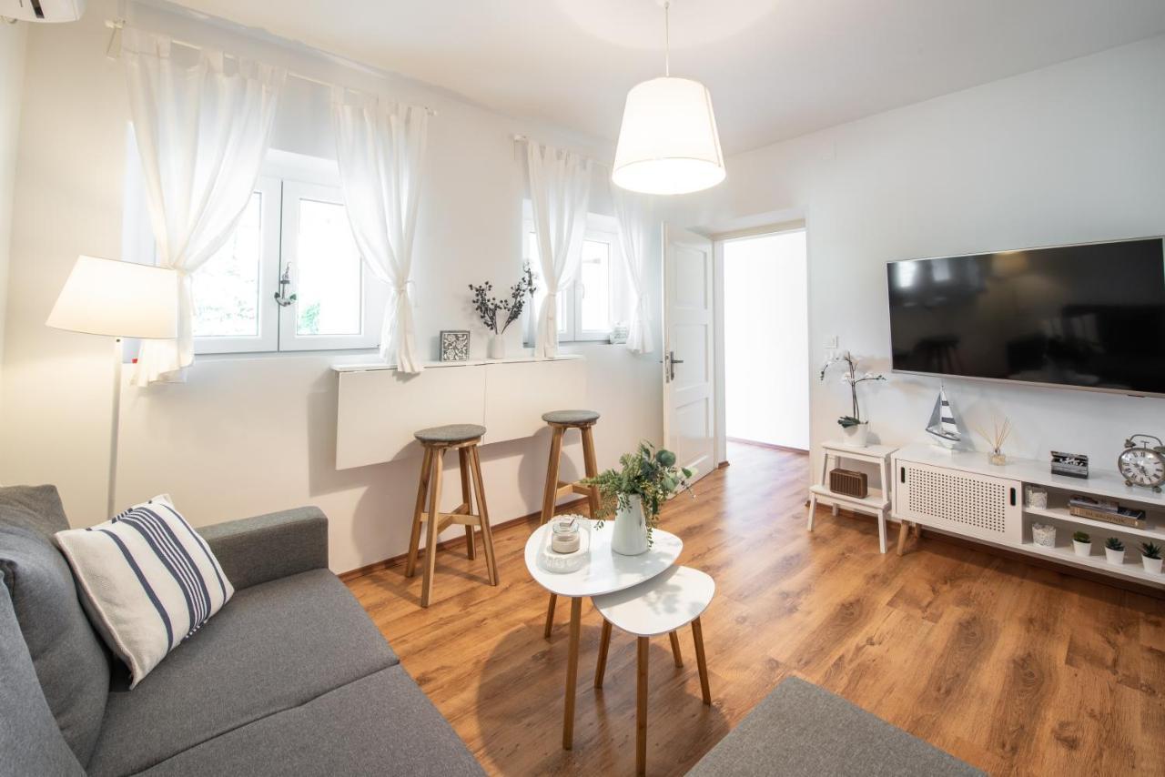 Apartment Near Old Town, Free Parking & Huge Garden ドゥブロブニク エクステリア 写真